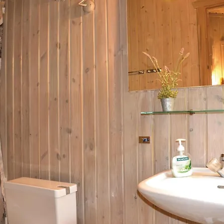 3 Bedroom Lovely In